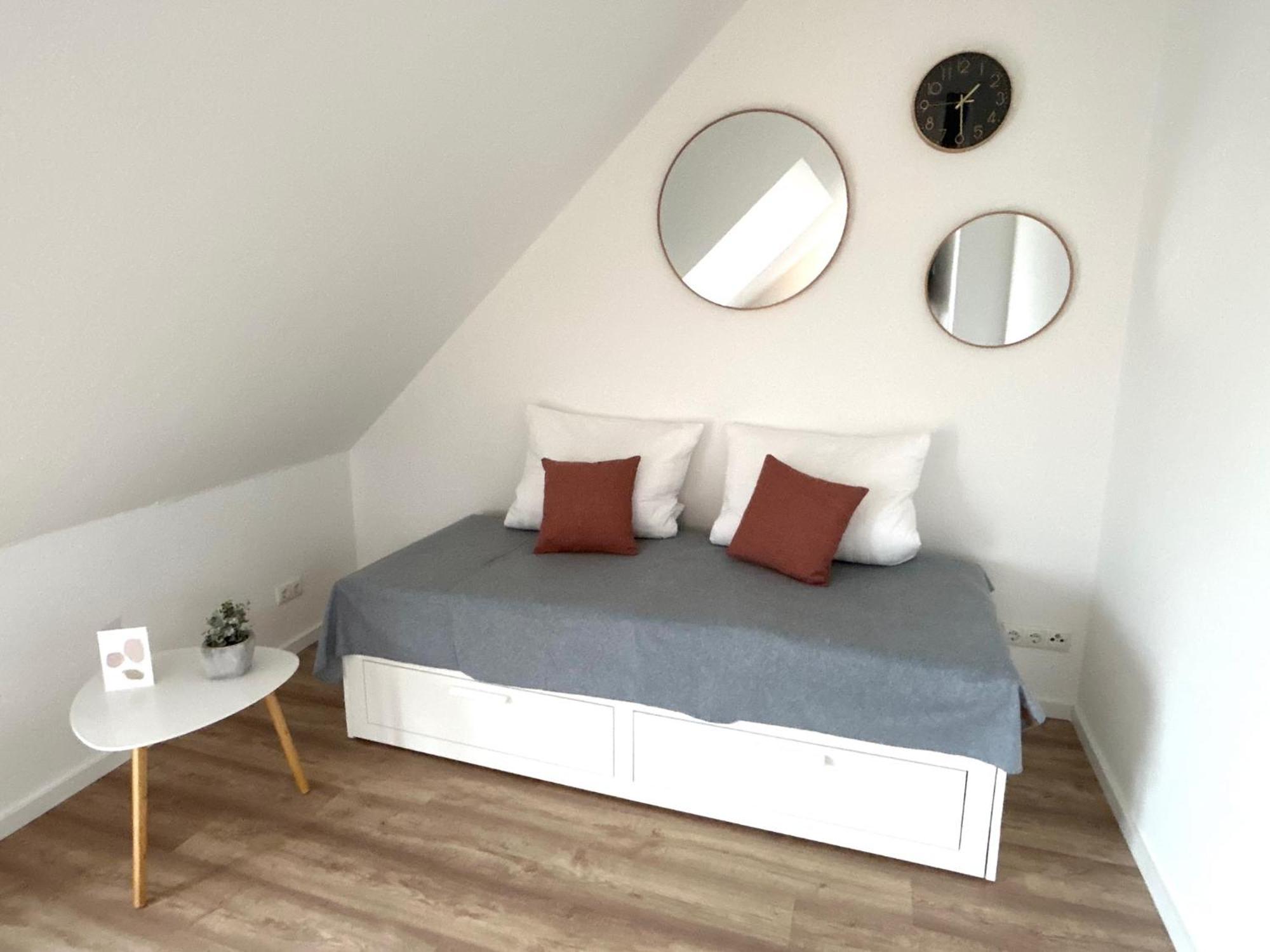 Apartment Spr-helle Mit Balkon, Ebk, Wlan, Netflix, 24 Stunden Self Checkin Springe
