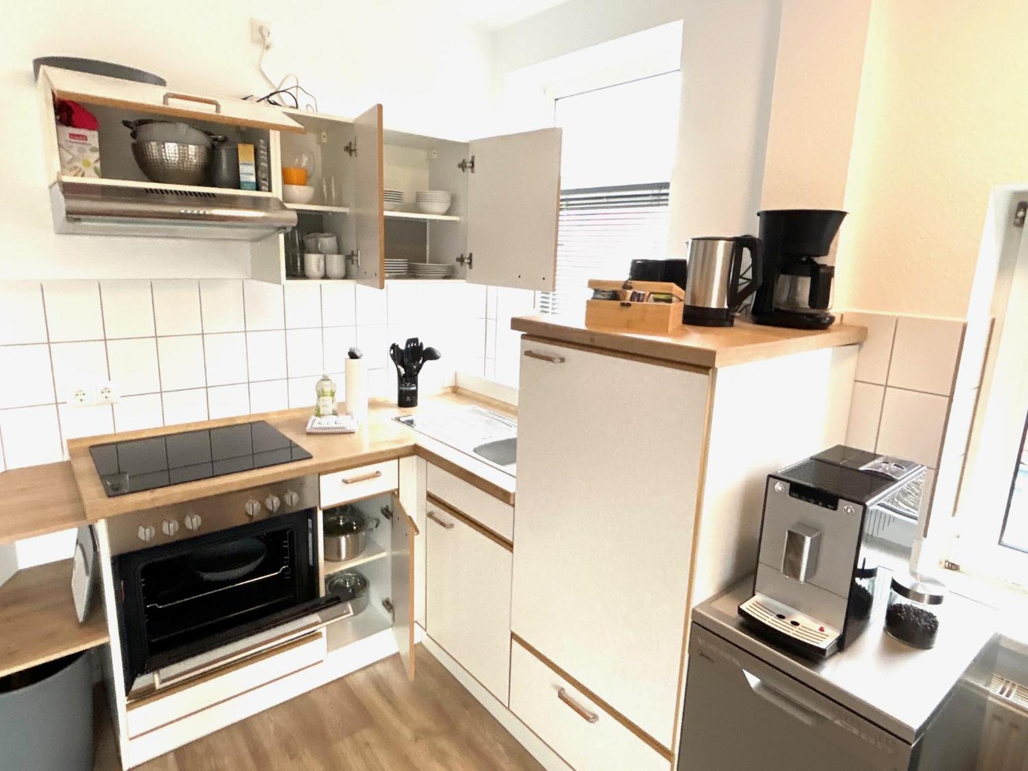 Apartment Spr-helle Mit Balkon, Ebk, Wlan, Netflix, 24 Stunden Self Checkin